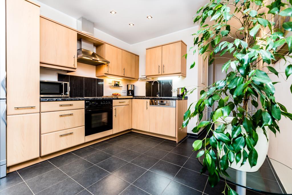 Design Apartment In Koeln Mit Terrasse Δωμάτιο φωτογραφία
